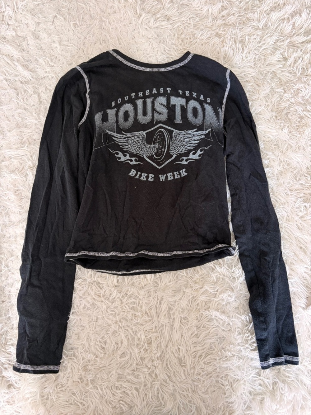 Hollister Women's Long Sleeve Graphic Baby Tee